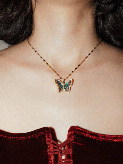 Opal Kelebek Kolye
